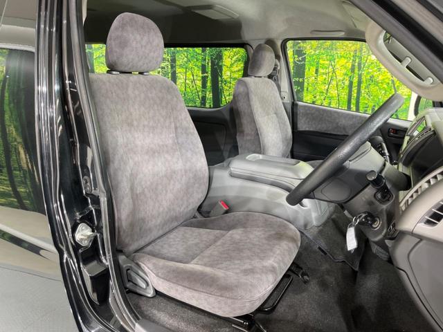 ハイエースワゴン ＧＬ　片側電動スライドドア　ＳＤナビ　バックカメラ　禁煙車　オートライト　純正１５インチアルミ　ＤＶＤ再生　フルセグ　キーレス　オートエアコン　電動格納ミラー　ドアバイザー（8枚目）