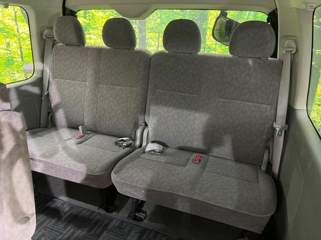 ハイエースワゴン ＧＬ　片側電動スライドドア　ＳＤナビ　バックカメラ　禁煙車　オートライト　純正１５インチアルミ　ＤＶＤ再生　フルセグ　キーレス　オートエアコン　電動格納ミラー　ドアバイザー（10枚目）