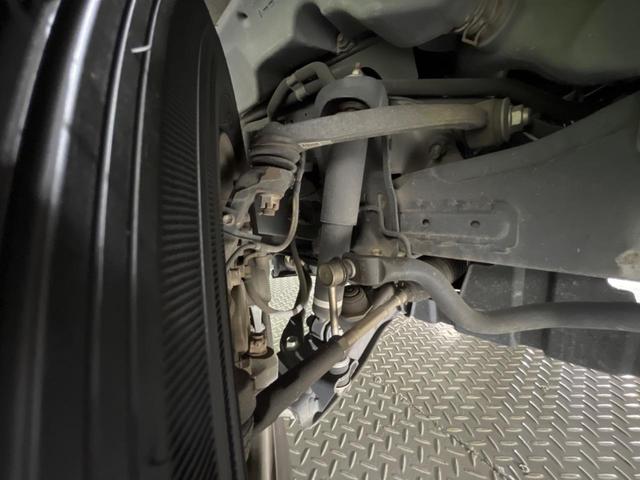 ハイエースワゴン ＧＬ　片側電動スライドドア　ＳＤナビ　バックカメラ　禁煙車　オートライト　純正１５インチアルミ　ＤＶＤ再生　フルセグ　キーレス　オートエアコン　電動格納ミラー　ドアバイザー（26枚目）