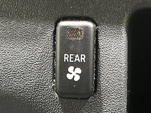 ハイエースワゴン ＧＬ　片側電動スライドドア　ＳＤナビ　バックカメラ　禁煙車　オートライト　純正１５インチアルミ　ＤＶＤ再生　フルセグ　キーレス　オートエアコン　電動格納ミラー　ドアバイザー（56枚目）