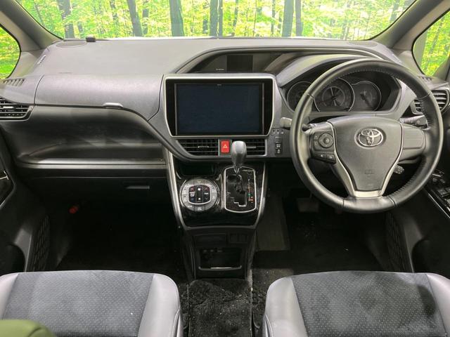 ヴォクシー ＺＳ　煌ＩＩＩ　禁煙車　後席モニター　純正１０型ナビ　バックカメラ　両側電動スライド　トヨタセーフティ　オートマチックハイビーム　車線逸脱警報　クルーズコントロール　ＥＴＣ　Ｂｌｕｅｔｏｏｔｈ　フルセグ（2枚目）