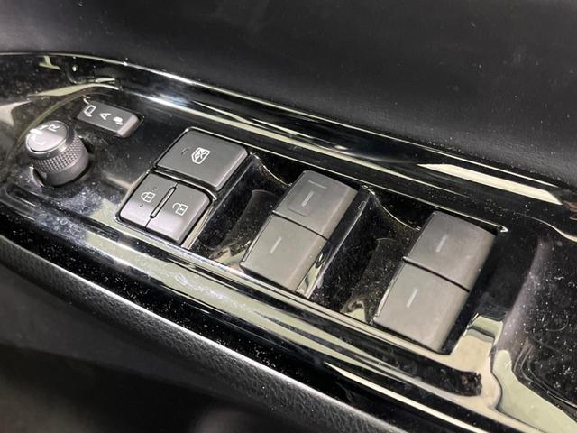 ヴォクシー ＺＳ　煌ＩＩＩ　禁煙車　後席モニター　純正１０型ナビ　バックカメラ　両側電動スライド　トヨタセーフティ　オートマチックハイビーム　車線逸脱警報　クルーズコントロール　ＥＴＣ　Ｂｌｕｅｔｏｏｔｈ　フルセグ（46枚目）