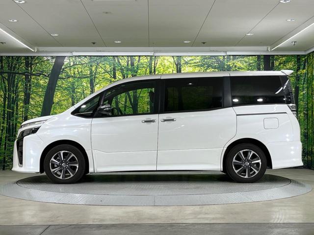 ヴォクシー ＺＳ　煌ＩＩＩ　禁煙車　後席モニター　純正１０型ナビ　バックカメラ　両側電動スライド　トヨタセーフティ　オートマチックハイビーム　車線逸脱警報　クルーズコントロール　ＥＴＣ　Ｂｌｕｅｔｏｏｔｈ　フルセグ（50枚目）