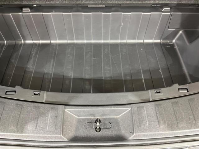 エクストレイル ２０Ｘ　ハイブリッド　エマージェンシーブレーキＰ　４ＷＤ　ＳＤナビ　全周囲カメラ　衝突被害軽減システム　禁煙車　電動リアゲート　コーナーセンサー　スマートキー　ＬＥＤヘッド　クルコン　車線逸脱警報　オートライト　デュアルエアコン（41枚目）