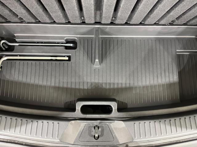 プレマシー ２０Ｓ　両側電動ドア　純正ＳＤナビ　禁煙車　ドラレコ　スマートキー　ＬＥＤヘッド　ＥＴＣ　オートライト　オートエアコン　純正１７インチアルミ　ＣＤ　ＤＶＤ再生　地デジ（41枚目）