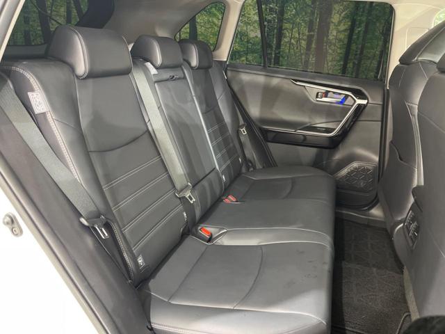 ＲＡＶ４ Ｇ　Ｚパッケージ　禁煙車　ＴＲＤエアロ　サンルーフ　９型ＢＩＧ－Ｘ　バックカメラ　デジタルインナーミラー　電動リアゲート　衝突軽減装置　レーダークルーズ　レーンアシスト　クリアランスソナー　ＬＥＤヘッド　パワーシート（9枚目）