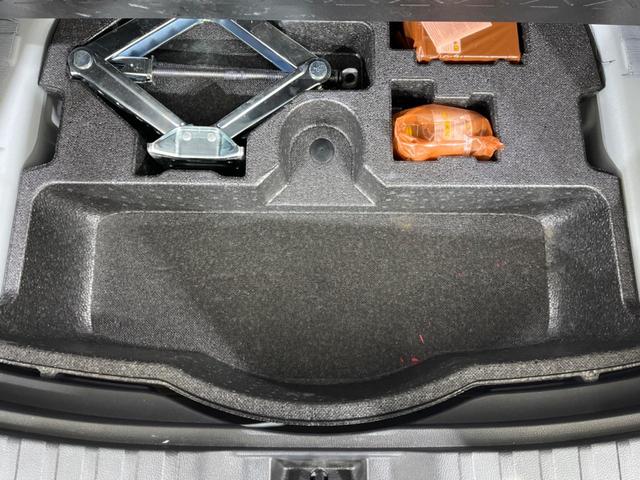 ＲＡＶ４ Ｇ　Ｚパッケージ　禁煙車　ＴＲＤエアロ　サンルーフ　９型ＢＩＧ－Ｘ　バックカメラ　デジタルインナーミラー　電動リアゲート　衝突軽減装置　レーダークルーズ　レーンアシスト　クリアランスソナー　ＬＥＤヘッド　パワーシート（45枚目）