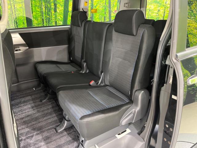 ヴォクシー ＺＳ　煌　禁煙車　両側電動スライドドア　クリアランスソナー　ＨＩＤヘッド　スマートキー　オートライト　ＥＴＣ　オートエアコン（33枚目）