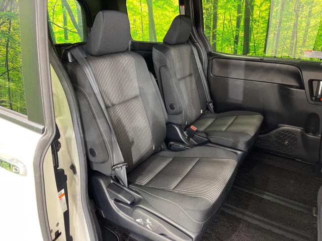 ヴォクシー ハイブリッドＺＳ　煌　禁煙車　純正９型ナビ　バックカメラ　両側電動ドア　衝突軽減　オートマチックハイビーム　クルーズコントロール　車線逸脱警報　シートヒーター　ＥＴＣ　Ｂｌｕｅｔｏｏｔｈ　フルセグ　ＬＥＤヘッド（10枚目）