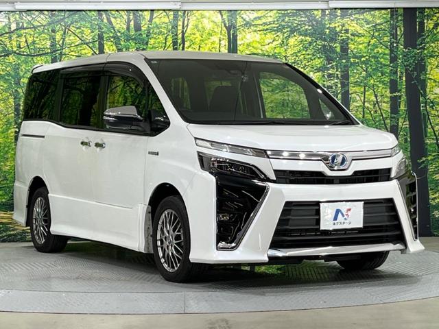 ヴォクシー ハイブリッドＺＳ　煌　禁煙車　純正９型ナビ　バックカメラ　両側電動ドア　衝突軽減　オートマチックハイビーム　クルーズコントロール　車線逸脱警報　シートヒーター　ＥＴＣ　Ｂｌｕｅｔｏｏｔｈ　フルセグ　ＬＥＤヘッド（17枚目）