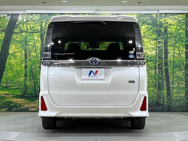 ヴォクシー ハイブリッドＺＳ　煌　禁煙車　純正９型ナビ　バックカメラ　両側電動ドア　衝突軽減　オートマチックハイビーム　クルーズコントロール　車線逸脱警報　シートヒーター　ＥＴＣ　Ｂｌｕｅｔｏｏｔｈ　フルセグ　ＬＥＤヘッド（19枚目）