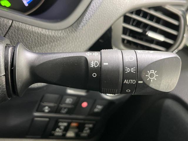 ヴォクシー ハイブリッドＺＳ　煌　禁煙車　純正９型ナビ　バックカメラ　両側電動ドア　衝突軽減　オートマチックハイビーム　クルーズコントロール　車線逸脱警報　シートヒーター　ＥＴＣ　Ｂｌｕｅｔｏｏｔｈ　フルセグ　ＬＥＤヘッド（25枚目）