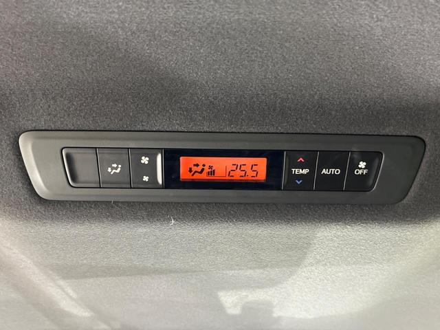 ヴォクシー ハイブリッドＺＳ　煌　禁煙車　純正９型ナビ　バックカメラ　両側電動ドア　衝突軽減　オートマチックハイビーム　クルーズコントロール　車線逸脱警報　シートヒーター　ＥＴＣ　Ｂｌｕｅｔｏｏｔｈ　フルセグ　ＬＥＤヘッド（35枚目）