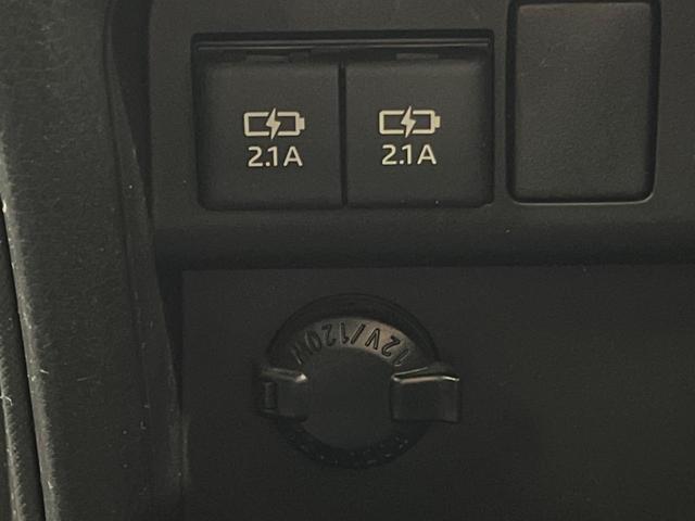 ヴォクシー ハイブリッドＺＳ　煌　禁煙車　純正９型ナビ　バックカメラ　両側電動ドア　衝突軽減　オートマチックハイビーム　クルーズコントロール　車線逸脱警報　シートヒーター　ＥＴＣ　Ｂｌｕｅｔｏｏｔｈ　フルセグ　ＬＥＤヘッド（36枚目）