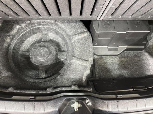 ヴォクシー ハイブリッドＺＳ　煌　禁煙車　純正９型ナビ　バックカメラ　両側電動ドア　衝突軽減　オートマチックハイビーム　クルーズコントロール　車線逸脱警報　シートヒーター　ＥＴＣ　Ｂｌｕｅｔｏｏｔｈ　フルセグ　ＬＥＤヘッド（46枚目）