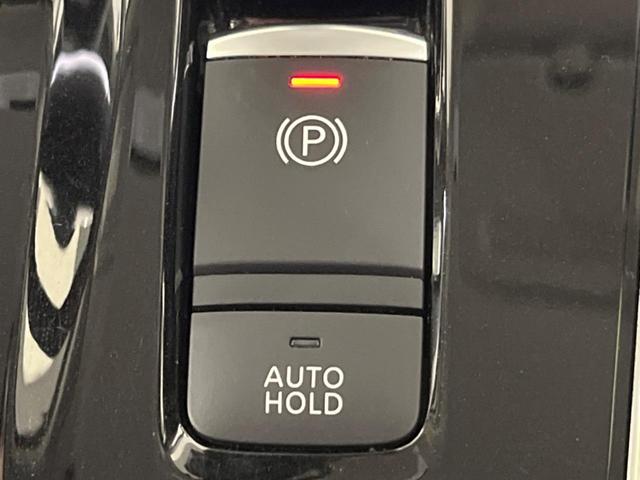 セレナ ｅ－パワー　ハイウェイスターＶ　アーバンクロム　禁煙車　純正１０型ナビ　全周囲カメラ　両側電動スライド　プロパイロット　エマージェンシーブレーキ　クリアランスソナー　ＬＥＤヘッド／フォグ　ＥＴＣ　Ｂｌｕｅｔｏｏｔｈ　フルセグ　純正１６インチＡＷ（24枚目）