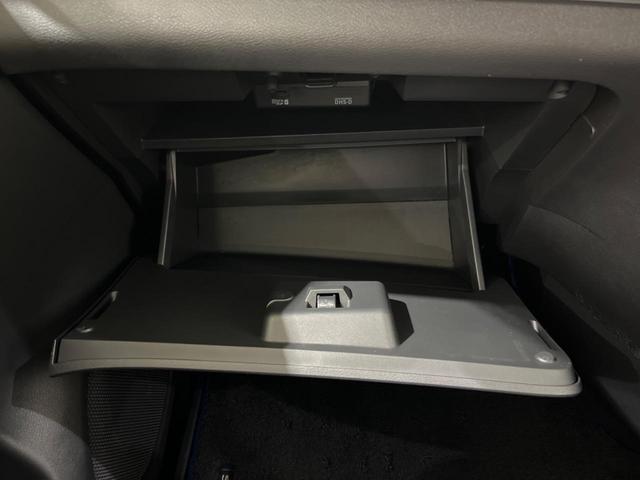 セレナ ｅ－パワー　ハイウェイスターＶ　アーバンクロム　禁煙車　純正１０型ナビ　全周囲カメラ　両側電動スライド　プロパイロット　エマージェンシーブレーキ　クリアランスソナー　ＬＥＤヘッド／フォグ　ＥＴＣ　Ｂｌｕｅｔｏｏｔｈ　フルセグ　純正１６インチＡＷ（52枚目）