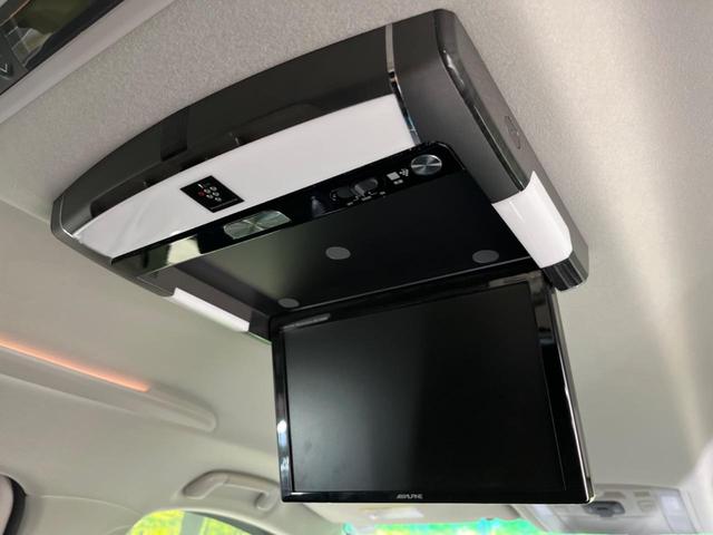 アルファード ２４０Ｓ　禁煙車　ＴＲＤエアロ　後席モニター　ＢＩＧ－Ｘ８型ナビ　バックカメラ　両側電動スライド　クリアランスソナー　ＨＩＤヘッド　ＥＴＣ　Ｂｌｕｅｔｏｏｔｈ　フルセグ　純正１７インチＡＷ　スマートキー（5枚目）