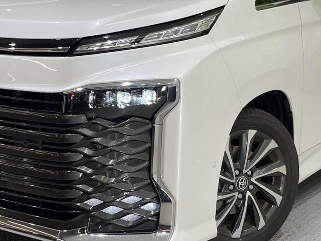 ヴォクシー ハイブリッドＳ－Ｚ　禁煙車　純正１０型ディスプレイオーディオ　全周囲カメラ　快適利便パッケージ　デジタルインナーミラー　両側電動スライドドア　衝突軽減装置　レーダークルーズ　レーンアシスト　クリアランスソナー（12枚目）