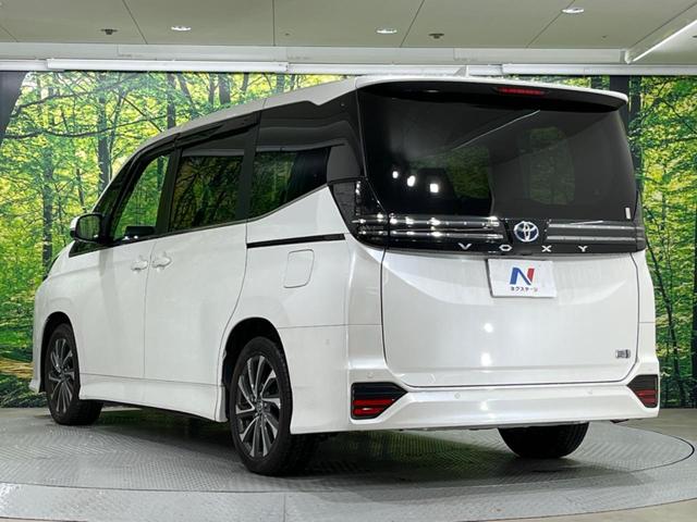 ヴォクシー ハイブリッドＳ－Ｚ　禁煙車　純正１０型ディスプレイオーディオ　全周囲カメラ　快適利便パッケージ　デジタルインナーミラー　両側電動スライドドア　衝突軽減装置　レーダークルーズ　レーンアシスト　クリアランスソナー（17枚目）