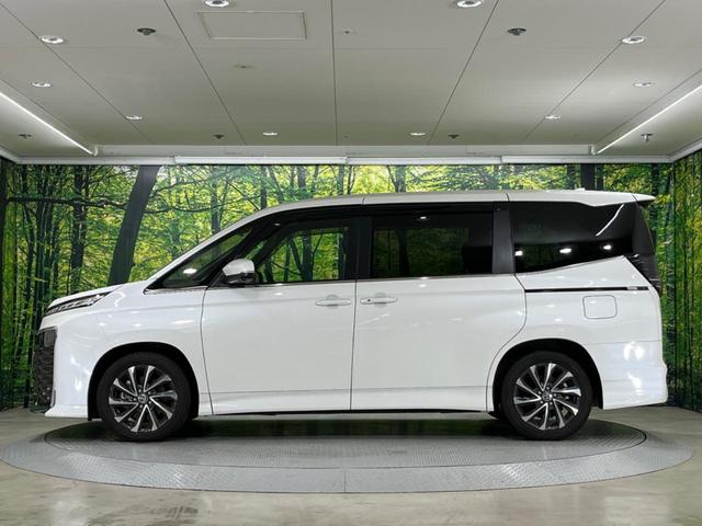 ヴォクシー ハイブリッドＳ－Ｚ　禁煙車　純正１０型ディスプレイオーディオ　全周囲カメラ　快適利便パッケージ　デジタルインナーミラー　両側電動スライドドア　衝突軽減装置　レーダークルーズ　レーンアシスト　クリアランスソナー（25枚目）