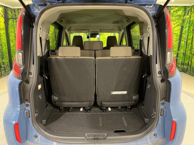 シエンタ Ｇ　禁煙車　純正８型ディスプレイオーディオ　全周囲カメラ　両側電動スライドドア　衝突軽減装置　レーダークルーズ　レーンアシスト　クリアランスソナー　ＬＥＤヘッド　オートマチックハイビーム　オートライト（12枚目）