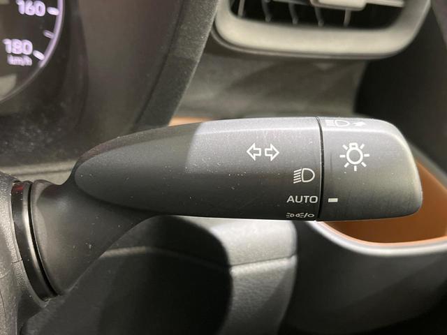 シエンタ Ｇ　禁煙車　純正８型ディスプレイオーディオ　全周囲カメラ　両側電動スライドドア　衝突軽減装置　レーダークルーズ　レーンアシスト　クリアランスソナー　ＬＥＤヘッド　オートマチックハイビーム　オートライト（25枚目）