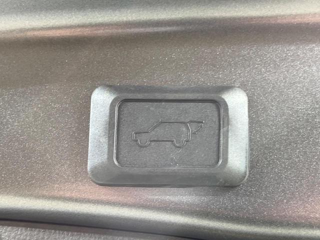 RAV4 アドベンチャー オフロードパッケージII 禁煙車 純正10型ナビ バックカメラ トヨタセーフティ レーダークルーズ オートマチックハイビーム 車線逸脱警報 シートベンチレーション LEDヘッド/フォグ ETC Bluetooth フルセグ(33枚目)