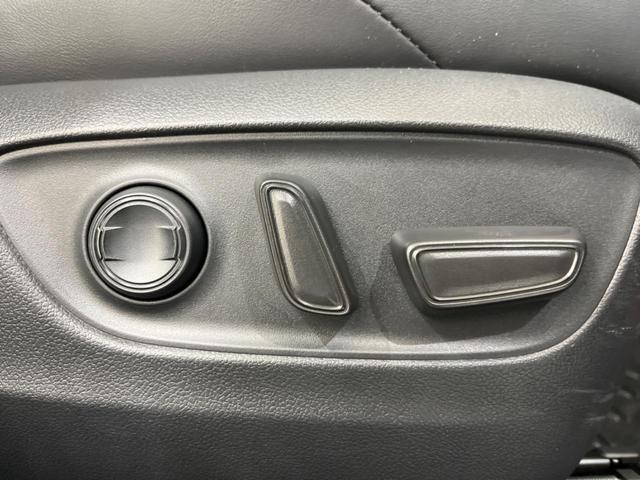 RAV4 アドベンチャー オフロードパッケージII 禁煙車 純正10型ナビ バックカメラ トヨタセーフティ レーダークルーズ オートマチックハイビーム 車線逸脱警報 シートベンチレーション LEDヘッド/フォグ ETC Bluetooth フルセグ(38枚目)