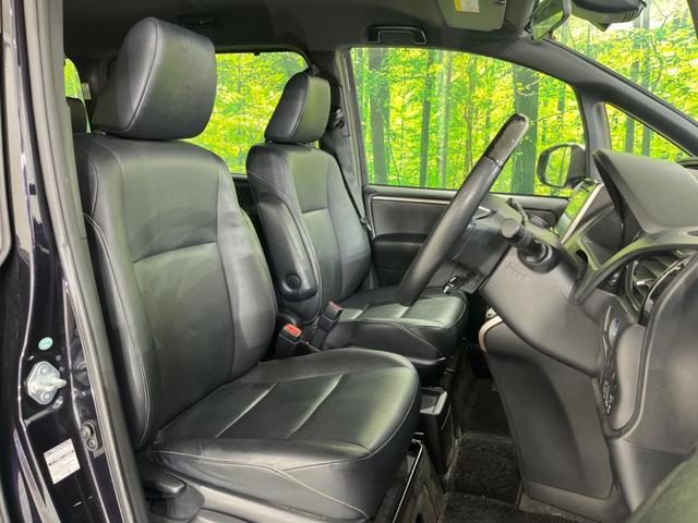 エスクァイア ハイブリッドGi ブラックテーラード 禁煙車 後席モニター 純正9型ナビ バックカメラ 両側電動スライド トヨタセーフティ オートマチックハイビーム クルーズコントロール シートヒーター ETC Bluetooth フルセグ LEDヘッド(7枚目)