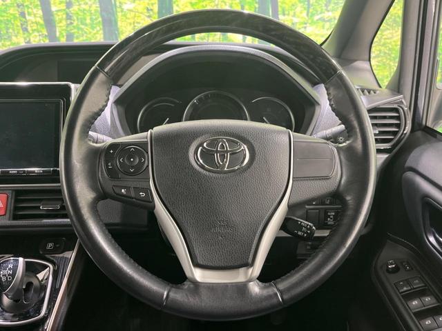 エスクァイア ハイブリッドGi ブラックテーラード 禁煙車 後席モニター 純正9型ナビ バックカメラ 両側電動スライド トヨタセーフティ オートマチックハイビーム クルーズコントロール シートヒーター ETC Bluetooth フルセグ LEDヘッド(11枚目)