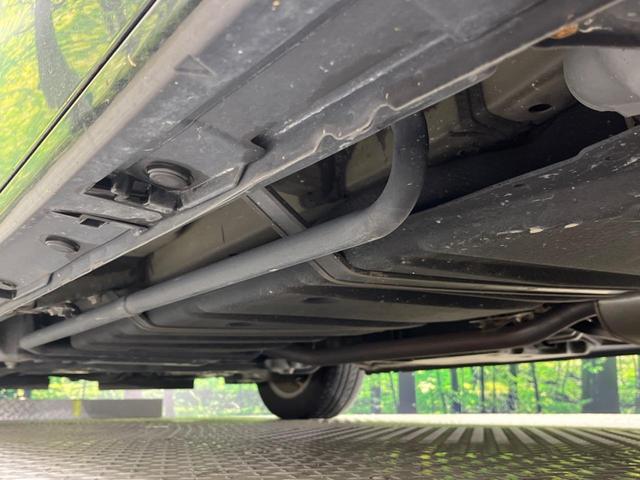 エスクァイア ハイブリッドGi ブラックテーラード 禁煙車 後席モニター 純正9型ナビ バックカメラ 両側電動スライド トヨタセーフティ オートマチックハイビーム クルーズコントロール シートヒーター ETC Bluetooth フルセグ LEDヘッド(22枚目)