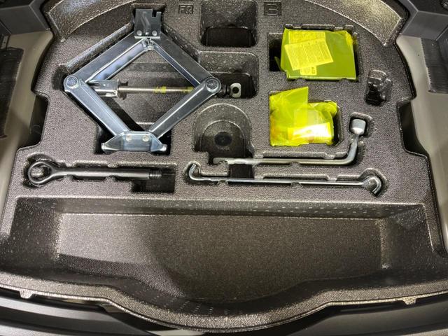 RAV4 アドベンチャー 禁煙車 純正9型ナビ バックカメラ トヨタセーフティ レーダークルーズ オートマチックハイビーム 車線逸脱警報 シートベンチレーション ETC Bluetooth フルセグ LEDヘッド/フォグ(33枚目)