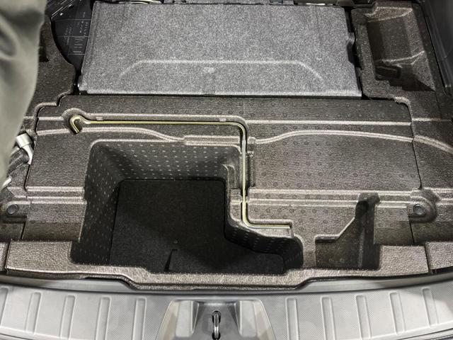 フォレスター アドバンス　４ＷＤ　サンルーフ　全周囲カメラ　衝突被害軽減システム　レーダークルーズ　禁煙車　電動リアゲート　レザーシート　全席シートヒーター　ドラレコ　コーナーセンサー　スマートキー　ＬＥＤヘッド（32枚目）