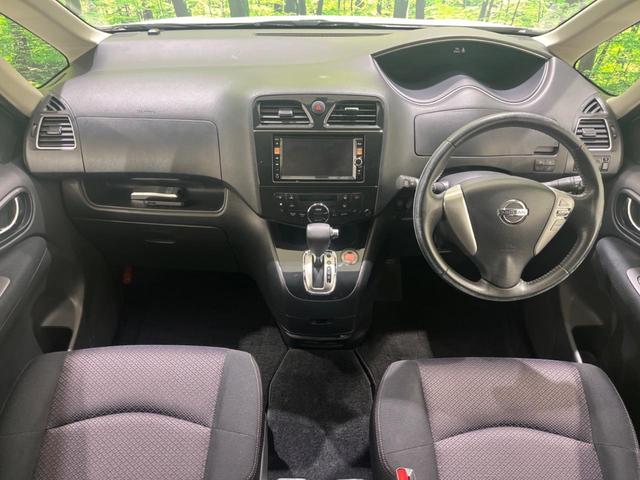 セレナ ハイウェイスター　Ｓ－ハイブリッド　純正ナビ　バックカメラ　フリップダウンモニター　両側電動スライドドア　衝突軽減装置　クルコン　フルセグ　Ｂｌｕｅｔｏｏｔｈ再生　ＥＴＣ　オートライト　オートエアコン　スマートキー　純正１６インチＡＷ（2枚目）