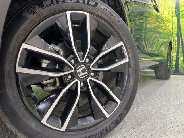 【純正アルミホイール】外観にマッチした純正アルミホイールを装着しております。各種社外アルミホイールや、スタッドレスタイヤも取扱いしております。是非ご相談ください♪