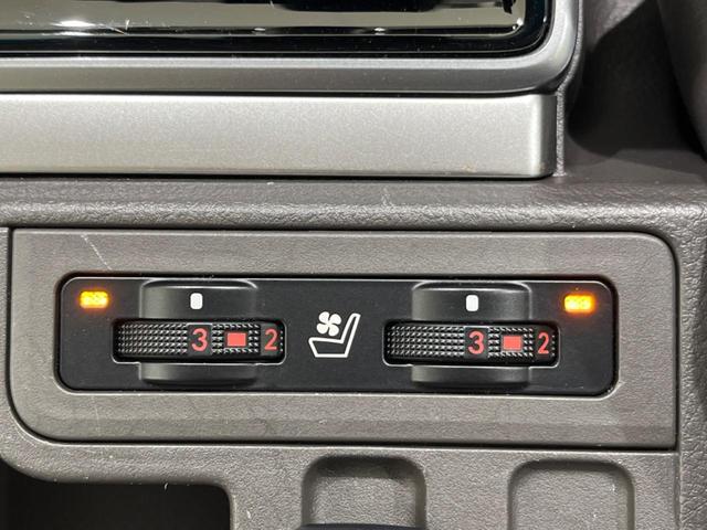 【シートベンチレーション】夏場は涼しい風でお尻や背中の熱やムレを防ぎ、冬はエアコンよりも早く温まってポカポカに！季節を問わず快適に過ごせます。