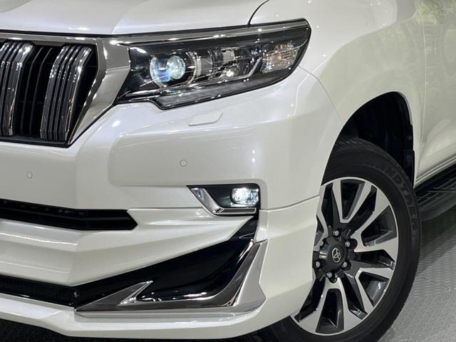 【ＬＥＤヘッドライト】悪天候や夜間走行時も良好な視界を確保し安心して運転できる高輝度ＬＥＤヘッドライトを装備！点灯速度が早く、消費電力も抑えられています。