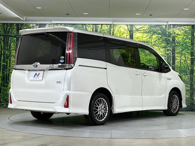 ノア ハイブリッドSi 禁煙車 純正10型ナビ バックカメラ 両側電動スライドドア 衝突軽減装置 クルコン レーンアシスト LEDヘッド オートマチックハイビーム シートヒーター スマートキー 純正16インチAW(17枚目)