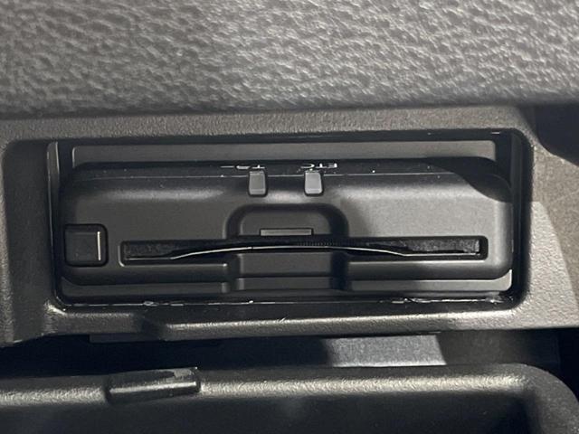 セレナ ハイウェイスターＶ　禁煙車　純正１０型ナビ　全周囲カメラ　フリップダウンモニター　プロパイロット　衝突軽減装置　クリアランスソナー　ＬＥＤヘッド　Ｂｌｕｅｔｏｏｔｈ再生　フルセグ　ＥＴＣ　オートライト　オートエアコン（8枚目）