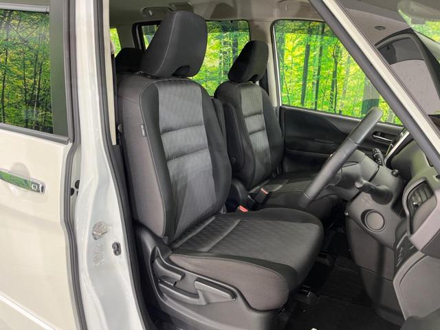 セレナ ハイウェイスターＶ　禁煙車　純正１０型ナビ　全周囲カメラ　フリップダウンモニター　プロパイロット　衝突軽減装置　クリアランスソナー　ＬＥＤヘッド　Ｂｌｕｅｔｏｏｔｈ再生　フルセグ　ＥＴＣ　オートライト　オートエアコン（9枚目）