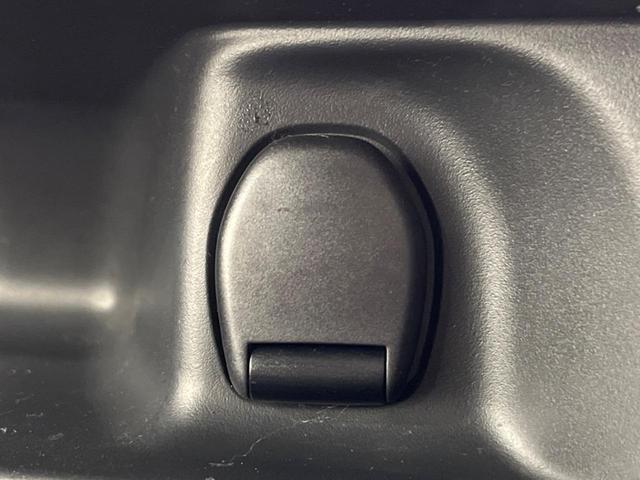 セレナ ハイウェイスターＶ　禁煙車　純正１０型ナビ　全周囲カメラ　フリップダウンモニター　プロパイロット　衝突軽減装置　クリアランスソナー　ＬＥＤヘッド　Ｂｌｕｅｔｏｏｔｈ再生　フルセグ　ＥＴＣ　オートライト　オートエアコン（29枚目）