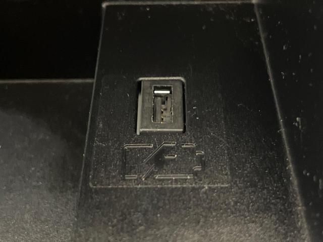 セレナ ハイウェイスターＶ　禁煙車　純正１０型ナビ　全周囲カメラ　フリップダウンモニター　プロパイロット　衝突軽減装置　クリアランスソナー　ＬＥＤヘッド　Ｂｌｕｅｔｏｏｔｈ再生　フルセグ　ＥＴＣ　オートライト　オートエアコン（52枚目）