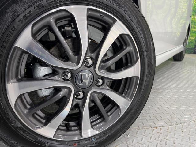 N-BOXカスタム ベースグレード 届出済未使用車 電動スライドドア 衝突軽減装置 レーダークルーズ レーンアシスト クリアランスソナー LEDヘッド オートマチックハイビーム シートヒーター 純正14インチAW(13枚目)