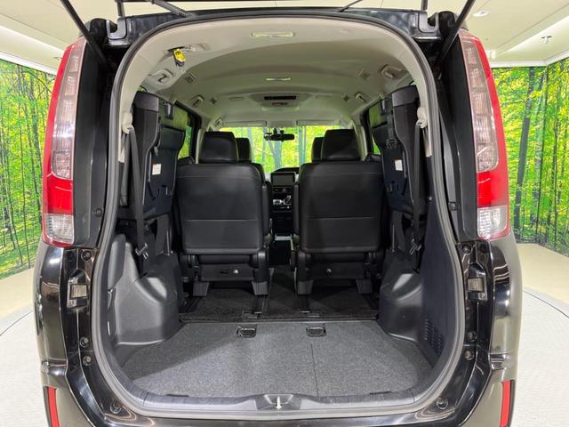 普段のお買い物や通勤、送迎等に十分な荷室スペースを確保しております。セカンドシートを倒すと、大きな荷物の積載も可能です♪