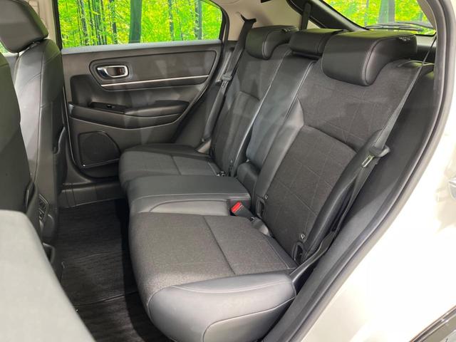 ヴェゼル ｅ：ＨＥＶ　Ｚ　禁煙車　純正９型ナビ　バックカメラ　ホンダセンシング　レーダークルーズ　オートマチックハイビーム　車線逸脱警報　シートヒーター　ＥＴＣ　Ｂｌｕｅｔｏｏｔｈ　フルセグ　ＬＥＤヘッド／フォグ（27枚目）