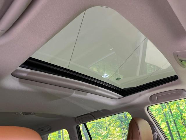 ランドクルーザープラド ＴＸ　Ｌパッケージ　７０ｔｈアニバーサリーリミテッド　禁煙車　サンルーフ　純正９型ナビ　バックカメラ　衝突軽減装置　レーダークルーズ　レーンアシスト　クリアランスソナー　ＬＥＤヘッド　パワーシート　シートエアコン　オートマチックハイビーム　フルセグ（3枚目）