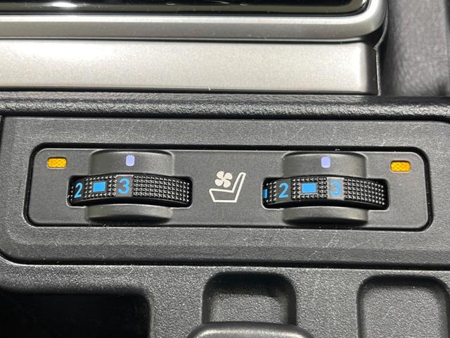 ランドクルーザープラド ＴＸ　Ｌパッケージ　７０ｔｈアニバーサリーリミテッド　禁煙車　サンルーフ　純正９型ナビ　バックカメラ　衝突軽減装置　レーダークルーズ　レーンアシスト　クリアランスソナー　ＬＥＤヘッド　パワーシート　シートエアコン　オートマチックハイビーム　フルセグ（6枚目）