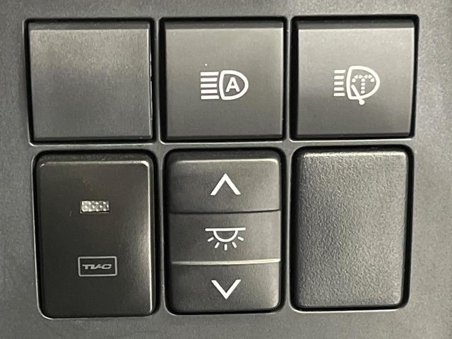 ランドクルーザープラド ＴＸ　Ｌパッケージ　７０ｔｈアニバーサリーリミテッド　禁煙車　サンルーフ　純正９型ナビ　バックカメラ　衝突軽減装置　レーダークルーズ　レーンアシスト　クリアランスソナー　ＬＥＤヘッド　パワーシート　シートエアコン　オートマチックハイビーム　フルセグ（56枚目）