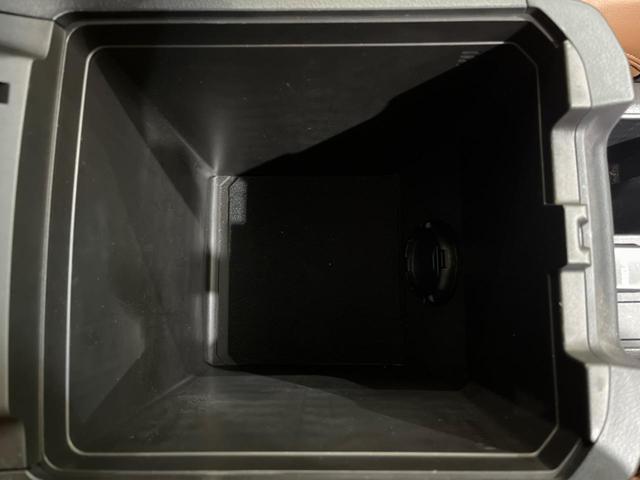 ランドクルーザープラド ＴＸ　Ｌパッケージ　７０ｔｈアニバーサリーリミテッド　禁煙車　サンルーフ　純正９型ナビ　バックカメラ　衝突軽減装置　レーダークルーズ　レーンアシスト　クリアランスソナー　ＬＥＤヘッド　パワーシート　シートエアコン　オートマチックハイビーム　フルセグ（59枚目）